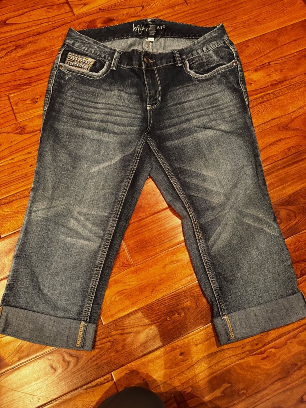 Ariya denim Capri with cuff